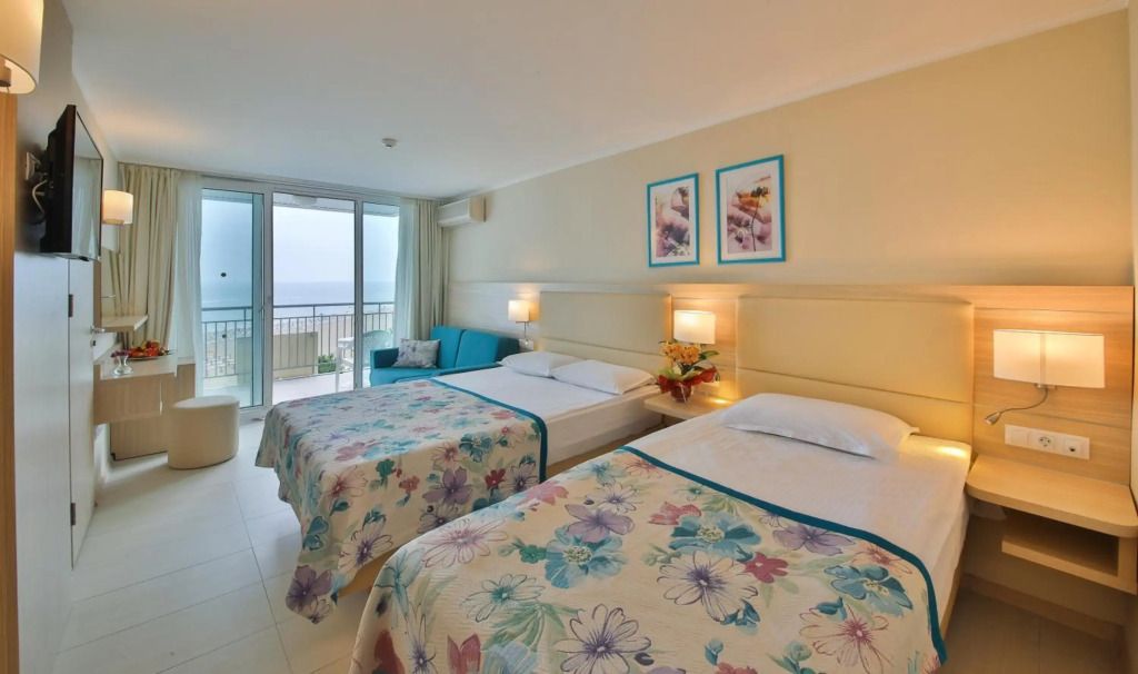 Laguna Beach Hotel - אלבנה - חדר שינה