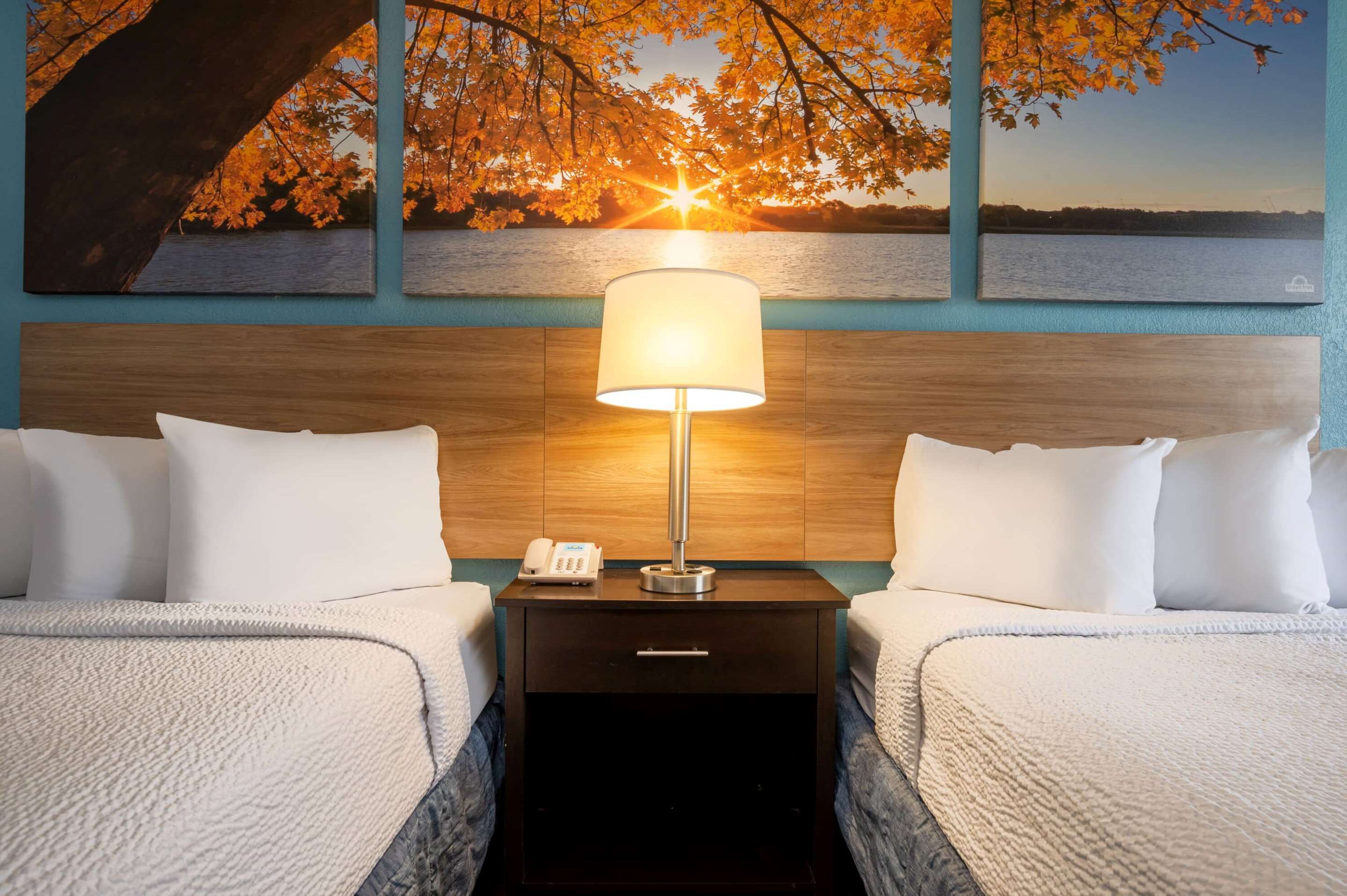 Days Inn by Wyndham Perrysburg - Perrysburg - Slaapkamer