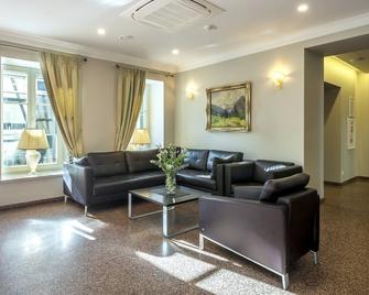 Ratonda Centrum Hotels - Vilna - Sala de estar