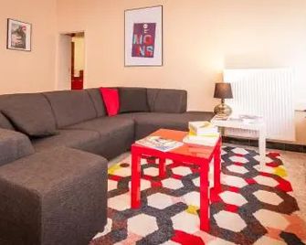 Mons Dragon House - Mons - Sala de estar