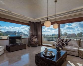 Callista Luxury Residences - Ierápetra - Вітальня