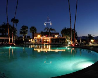 Shadow Mountain Resort - פאלם דזרט - בריכה