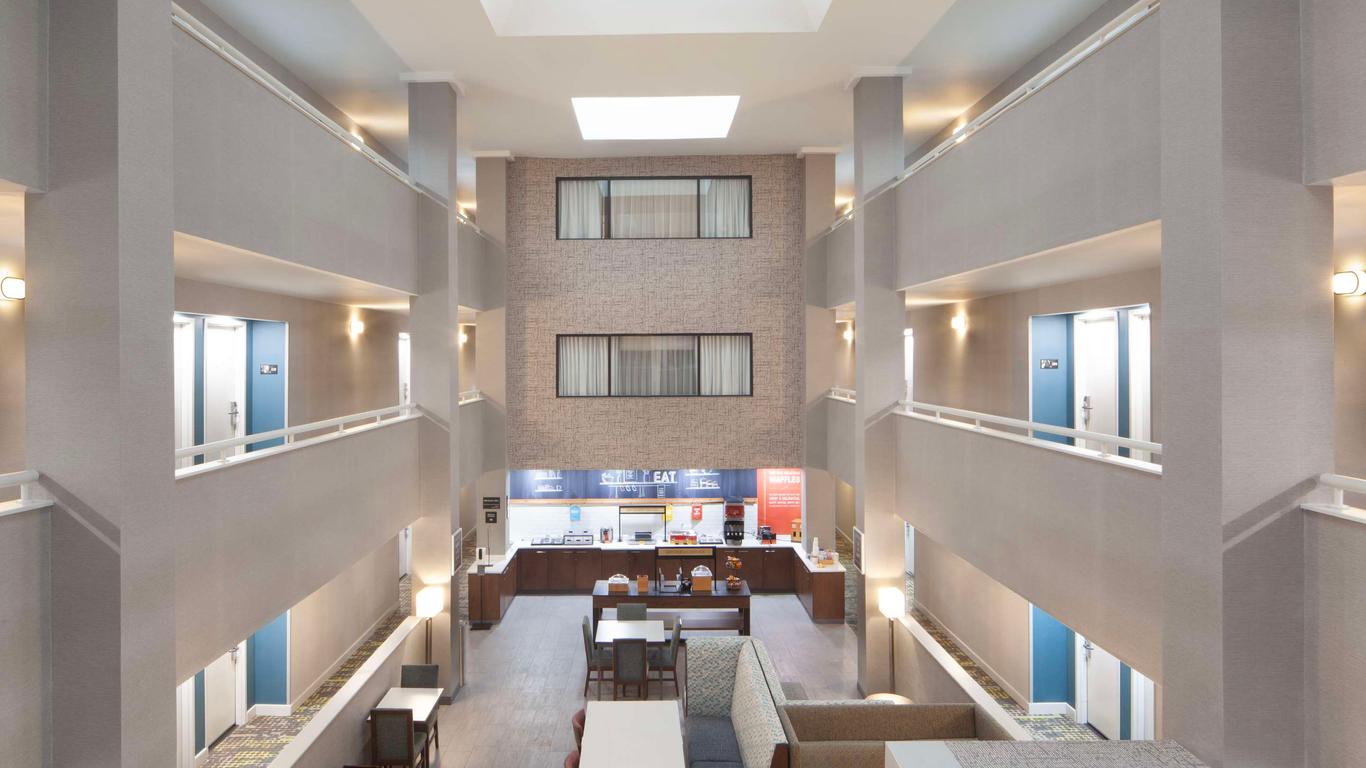 هامبتون إن أثينا