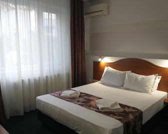 Hotel Tranzzit - Bucarest - Habitación