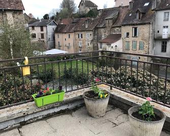Holiday In Saint Yrieix La Perche - Saint-Yrieix-la-Perche - Balcon