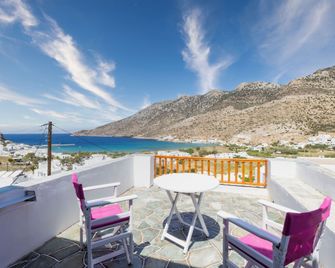 Froudi Rooms - Kamares - Balkón