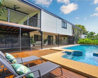 Modern Guesthouse in Ludmilla - Coconut Grove - Pool