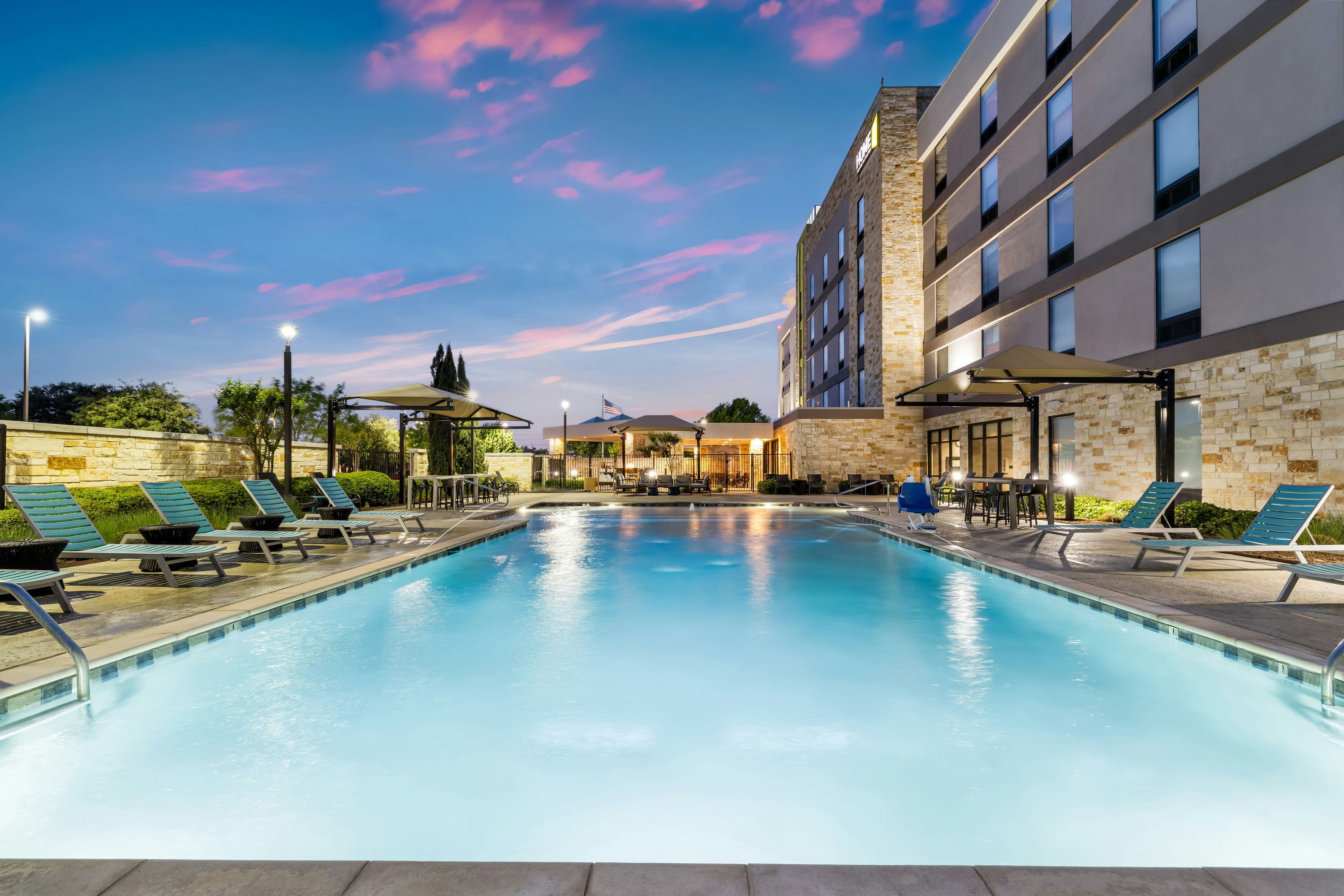Home2 Suites By Hilton Dallas Addison - Addison - Pool