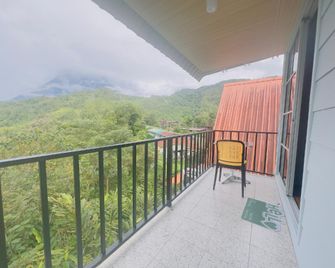 Kanso Hill Amaya Cottage - Ranau - Balcone