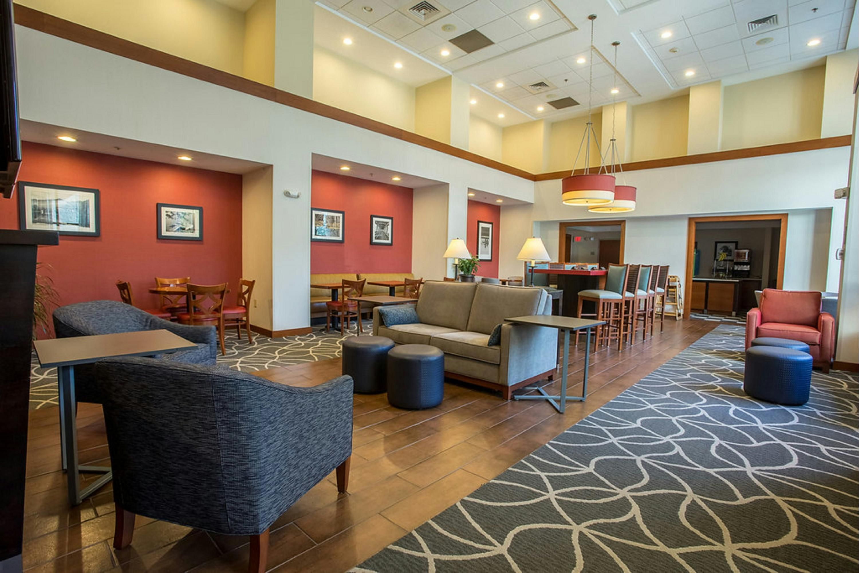 Hampton Inn & Suites Tilton - Tilton - Lounge
