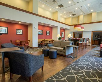 Hampton Inn & Suites Tilton - Tilton - Lounge