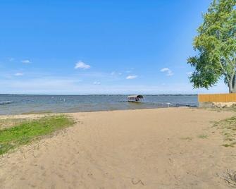 Lake City Studio Walk to Engelwood Beach and Town - Lake City - Beach