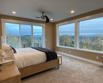 Gem on the North Hill with Breathtaking rooftop views & Jacuzzi - Des Moines - Chambre
