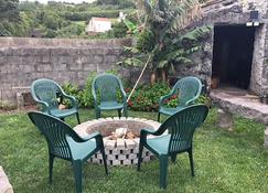 Maria's Haven - Santo António (Azores) - Patio