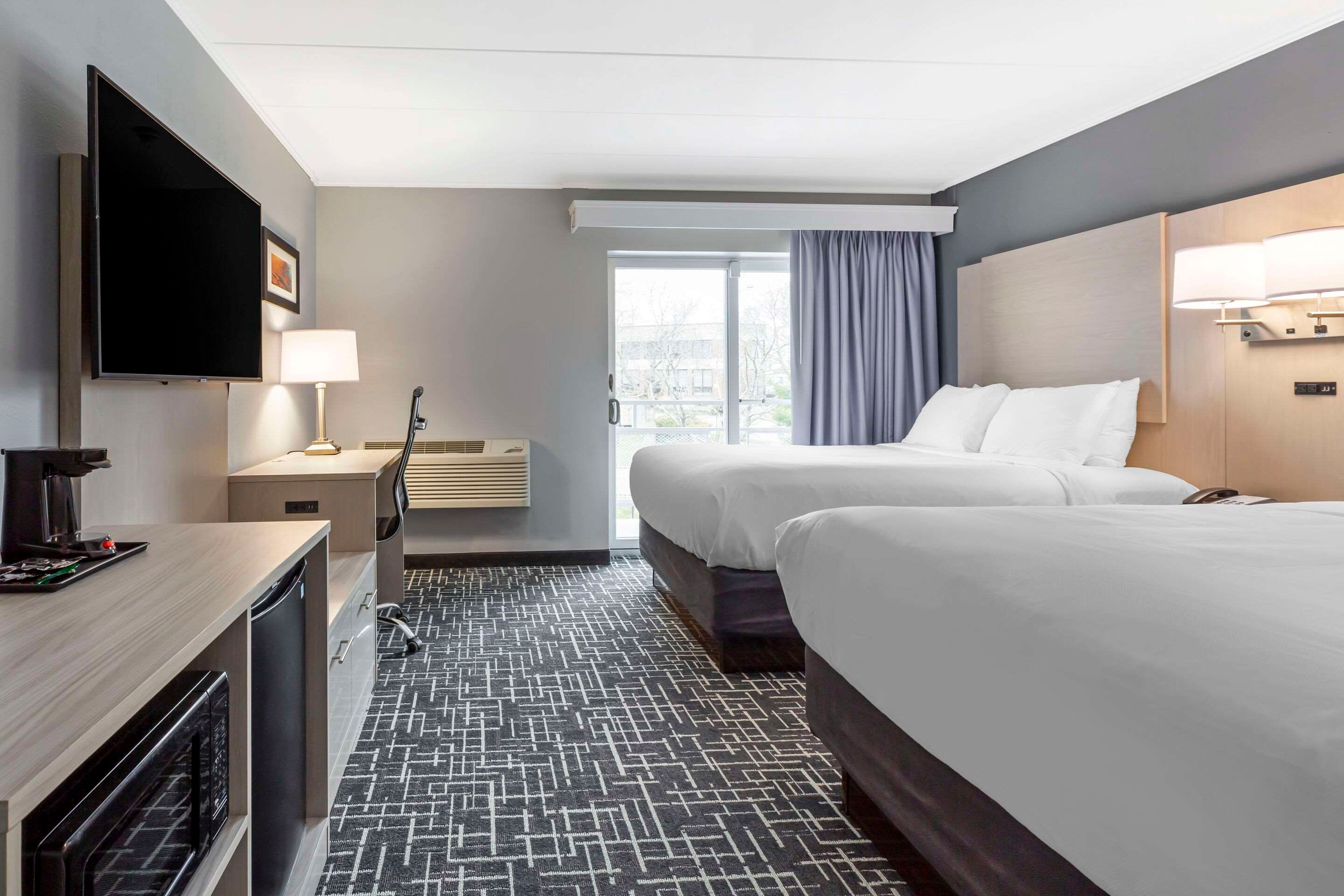 Comfort Inn Hyannis - Cape Cod - היאניס - חדר שינה