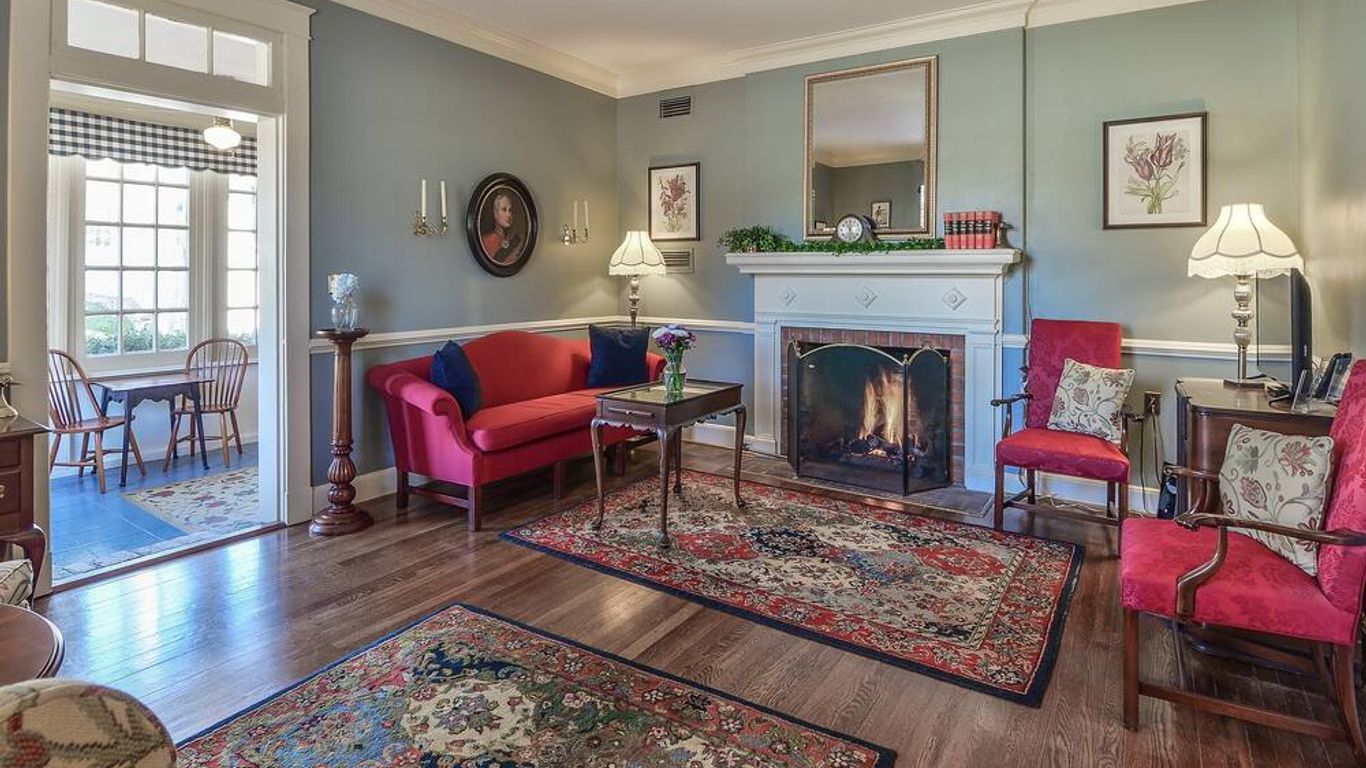 Cedars of Williamsburg Bed & Breakfast