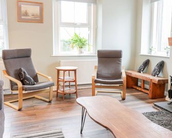 Victoria Cottage - Berwick-Upon-Tweed - Living room