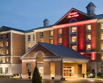 Hampton Inn & Suites Williamsburg-Central - וויליאמסברג - בניין