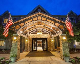 Staybridge Suites Corning By IHG - Corning - Gebouw