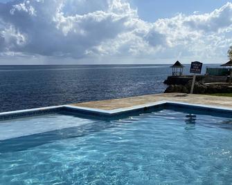 Luxury penthouse view Ochi Rios - Saint Mary - Pool