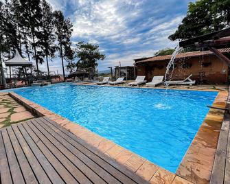 Ranchos 30 Hotel Fazenda - Hidrolândia - Piscina