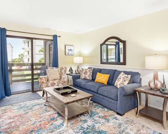 Lighthouse Point 33A - Tybee Island - Living room
