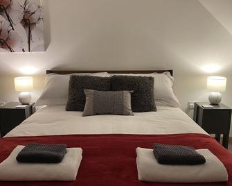 En-suite double room with sea views - Whithorn - Bedroom
