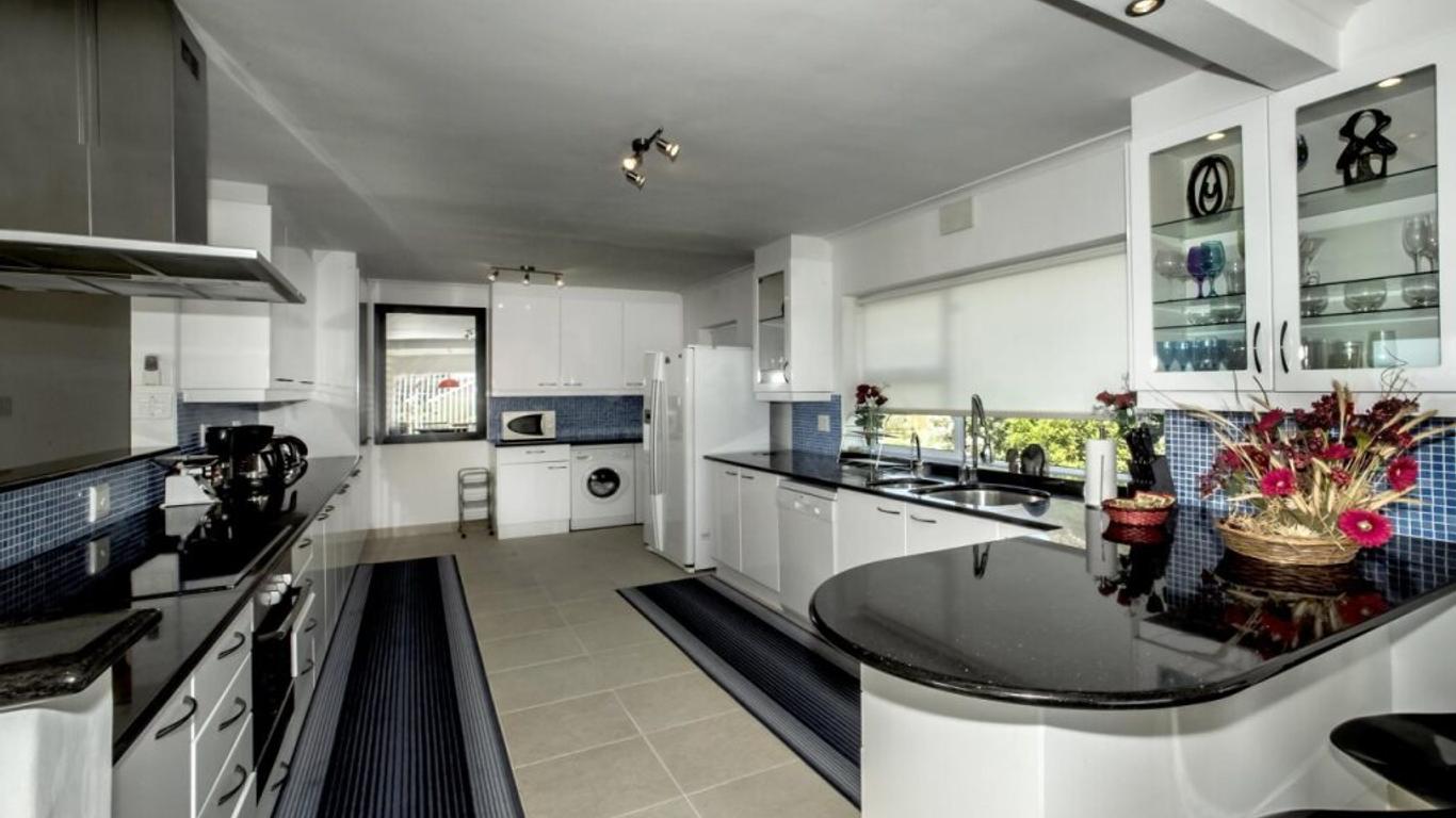 Penguinden - load-shedding free