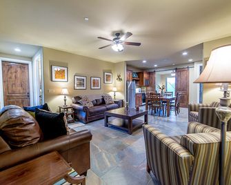 Inn the Woods Suites - Ahwahnee