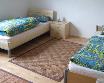 Schwan's Apartment - Karlsruhe Grötzingen - Karlsruhe - Bedroom