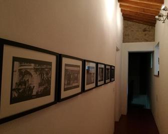 Agriturismo Tananei - Marliana - Hallway