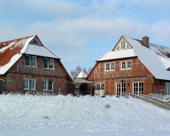 Flair Seehotel Zielow - Bollewick - Gebäude