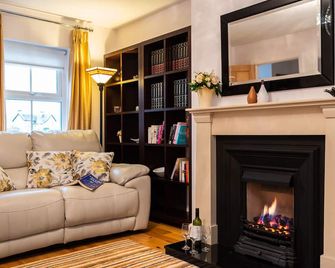 Lovely home just a 2 minute walk from Sneem village - Sneem - Salon