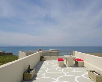 3 Bedrooms Apartment With Sea View and Swimming Pool - Sfakaki - Balcón