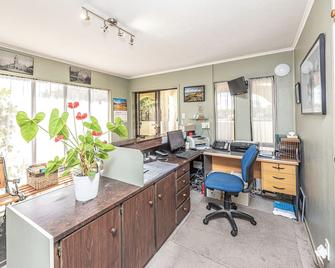 Riverside Motel - Whanganui - Front desk