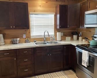 Sunflower Cottage - No Fees - Near Six Flags, Boerne, And Utsa - Bulverde - Cocina