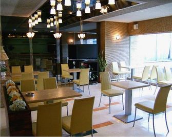 Central Hotel - Kuwana - Restaurante