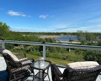 Moonwake on Mudd Bay - Cape Vincent - Balcony