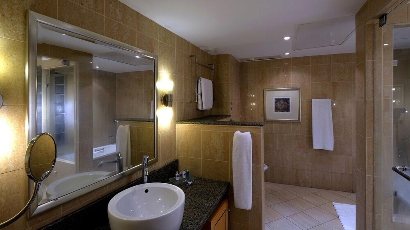 Seashell Julai'a Hotel & Resort Family resort
