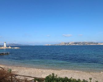 Palau, apartment 20 meters from the sea - بالاو - شاطئ