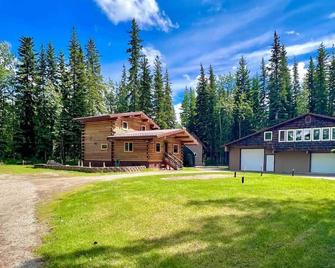 The Airport Chalet - Fairbanks - Edificio