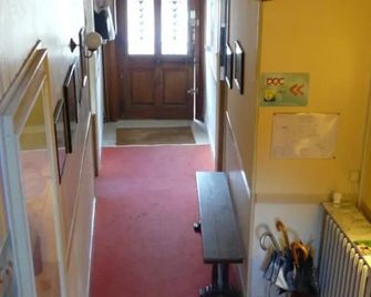 Hotel Henri IV - Saint-Valery-en-Caux - Flur