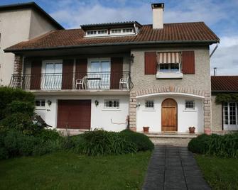 1 Bedroom House 20min walk to centre in Tournus - Tournus - Bâtiment