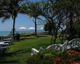 Chomtalay Resort Hadchao Samran - Ban Hat Chao Samran Nai - Patio