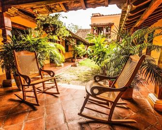 La Casa Amarilla - Mompos - Patio