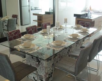 Shamrock Beach Villas Penang Seaview - George Town - Dining room