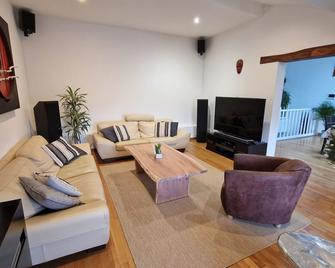 Le Gîte de Chérisey - Chérisey - Sala de estar