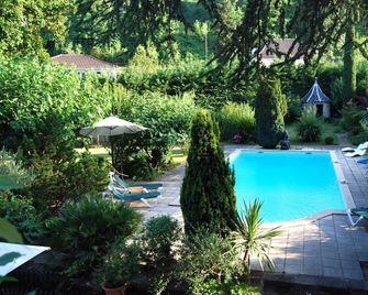 Chambres d'Hôtes Les Pratges - Figeac - Pool