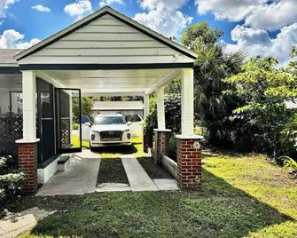 Cozy studio walking distance to downtown Fort Myers - Fort Myers