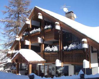 Hôtel Ecureuil - Vars - Gebäude